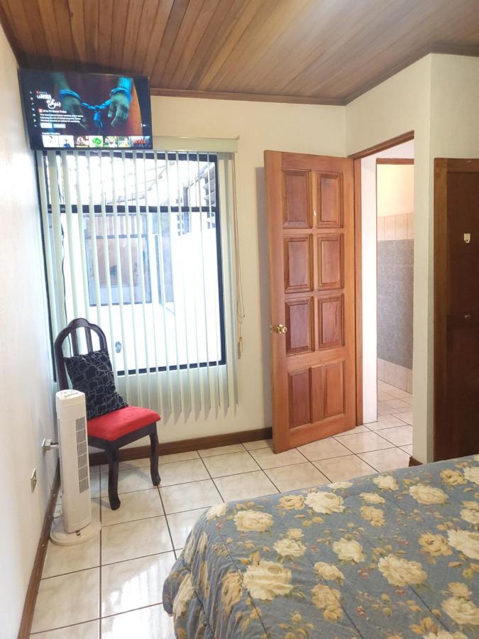 Don Carlos Place Upper Unit 阿拉胡埃拉 外观 照片